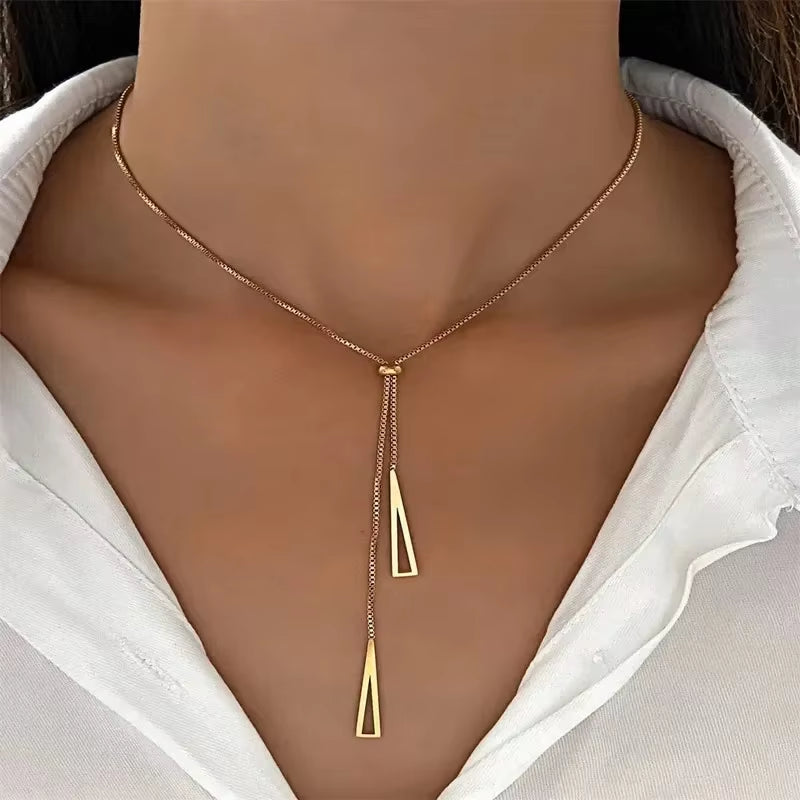 Silver Horizon Triangle Pendant Necklace – Where Minimalism Meets Modern Muse